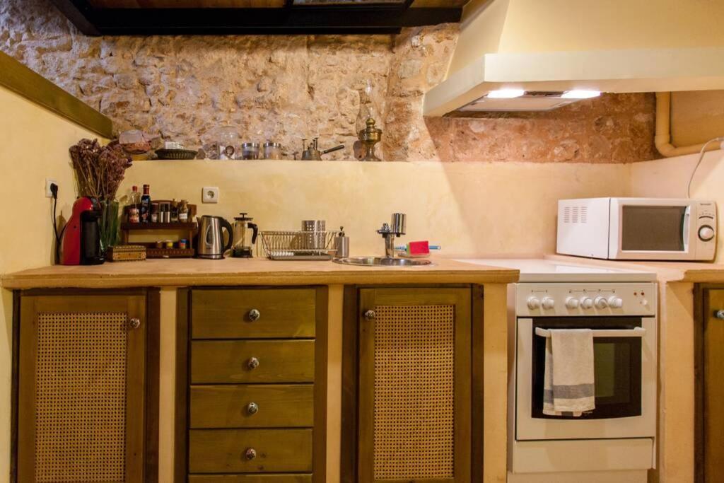 History And Charm Apartment Chania  Bagian luar foto