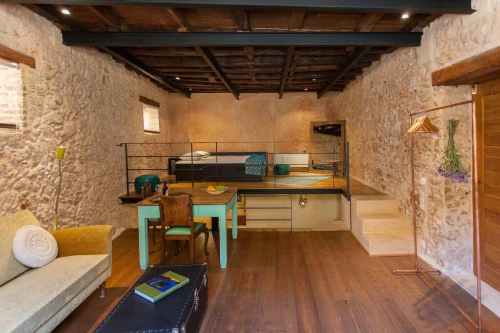 History And Charm Apartment Chania  Bagian luar foto