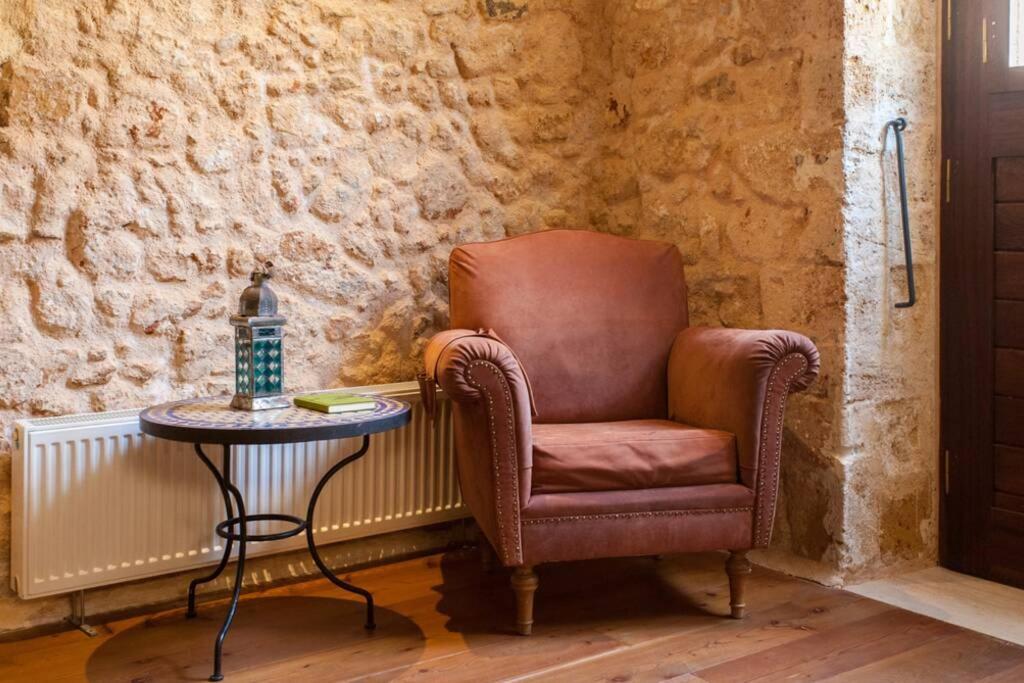 History And Charm Apartment Chania  Bagian luar foto