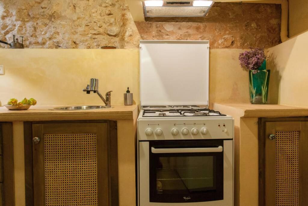 History And Charm Apartment Chania  Bagian luar foto