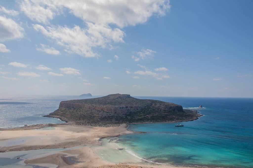 History And Charm Apartment Chania  Bagian luar foto