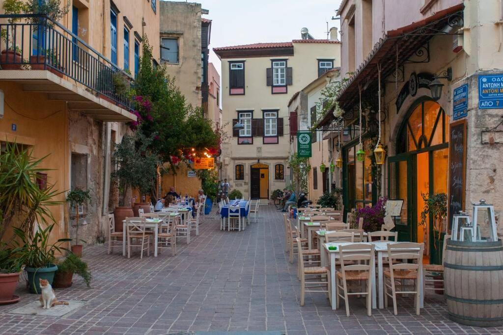 History And Charm Apartment Chania  Bagian luar foto